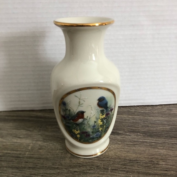 1995 Summer Interlude Vase by Lenox - Picture 1 of 14